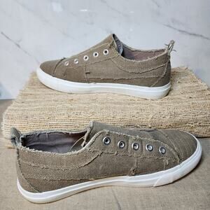 Corkys Womens Slip-On Flats Size 9.5 10 3/8 x 3 5/8 Cottagecore Normcore Canvas